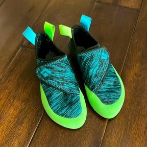 Black Diamond kids climbing shoes size 3
